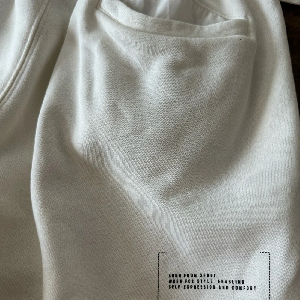 Adidas Women's Cream Shorts with Red Logo - Picture 7 of 7